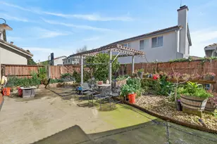 2033 Bastona Dr, Elk Grove, CA 95758 - Photo 52
