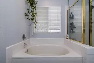10064 Oglethorpe Way, Elk Grove, CA 95624 - Photo 40