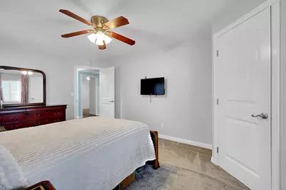 5664 Riverside Drive, Olivehurst, CA 95961 - Photo 12