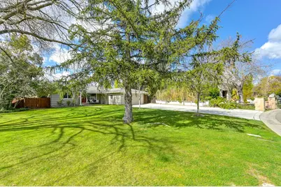 1917 Flowers Street, Sacramento, CA 95825 - Photo 4