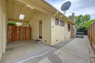 950 Trestle Glen Way, Sacramento, CA 95831 - Photo 36