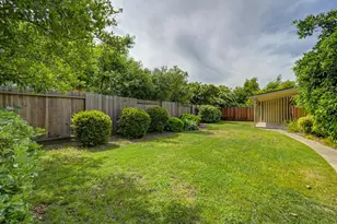 950 Trestle Glen Way, Sacramento, CA 95831 - Photo 32