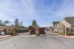 7548 Twin Bridges Ln, Citrus Heights, CA 95610 - Photo 2