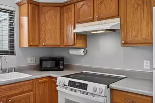 2161 Cottage Way, Sacramento, CA 95825 - Photo 10