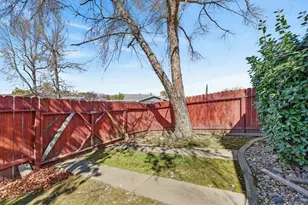 1663 Klamath River Dr, Rancho Cordova, CA 95670 - Photo 32