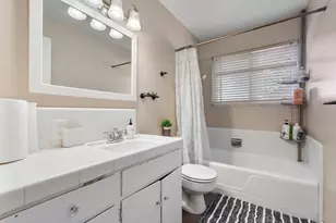 904 Tahoe Dr, Modesto, CA 95350 - Photo 8