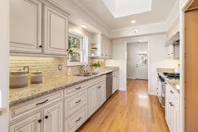 1410 Robertson Way, Sacramento, CA 95818 - Photo 8