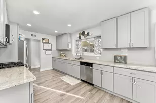 7125 Calvin Dr, Citrus Heights, CA 95621 - Photo 14