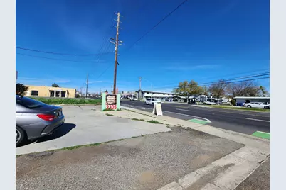 2305 Coffee Road, Modesto, CA 95355 - Photo 4