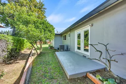 1900 Flowers Street, Sacramento, CA 95825 - Photo 38