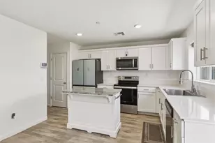 440 Half Dome Dr, Manteca, CA 95337 - Photo 10