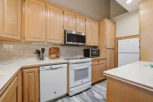 5911 Sarah Ct, Carmichael, CA 95608 - Photo 8