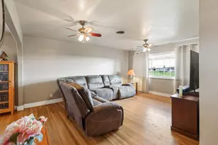 10691 Calvine Rd, Sacramento, CA 95830 - Photo 6