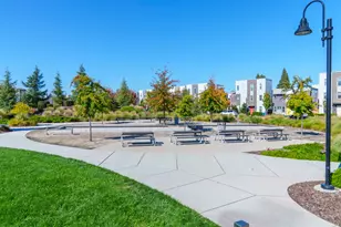 467 Tailoff Ln, Sacramento, CA 95818 - Photo 38