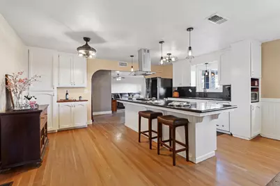 10695 Calvine Road, Sacramento, CA 95830 - Photo 16