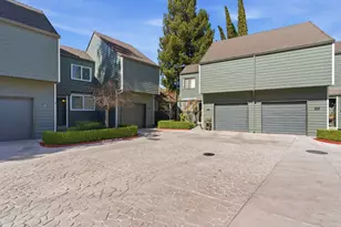 8667 Mariners Dr, Stockton, CA 95219 - Photo 2