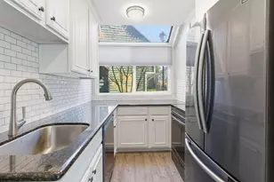 8667 Mariners Dr, Stockton, CA 95219 - Photo 8