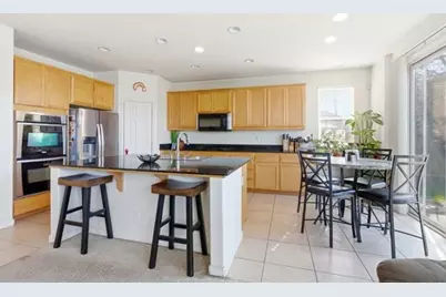59 Flora Bella, Patterson, CA 95363 - Photo 4