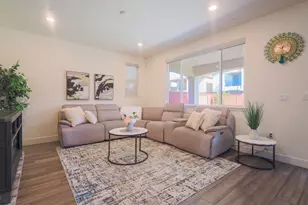 5718 Harveston Wy, Sacramento, CA 95835 - Photo 4