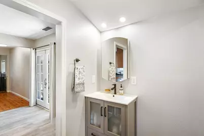 4568 9th Avenue, Sacramento, CA 95820 - Photo 12