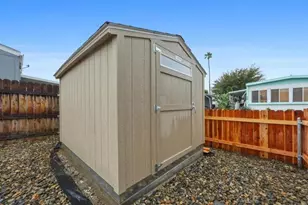 294 Florence Ln, Bakersfield, CA 93308 - Photo 10