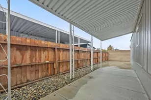 335 Hickorywood Ln, Bakersfield, CA 93308 - Photo 2