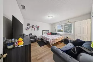 7263 Hayward Dr, Sacramento, CA 95828 - Photo 24
