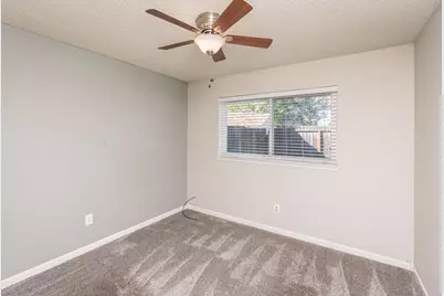 9737 Woodhollow Way, Sacramento, CA 95827 - Photo 16