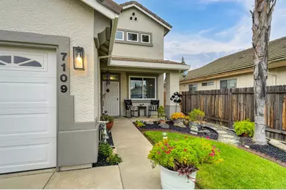 7109 Cedar Garden Court, Citrus Heights, CA 95621 - Photo 4