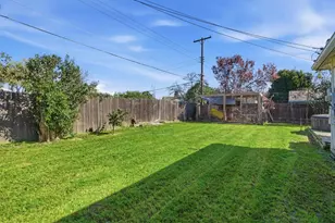 2111 Berg Ave, Sacramento, CA 95822 - Photo 34