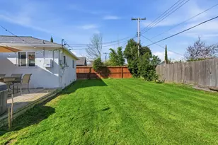 2111 Berg Ave, Sacramento, CA 95822 - Photo 32