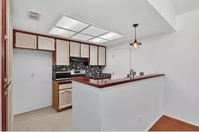 27 Waterfront Court, Sacramento, CA 95831 - Photo 8