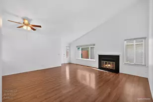 27 Waterfront Ct, Sacramento, CA 95831 - Photo 6