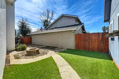 27 Waterfront Court, Sacramento, CA 95831 - Photo 22