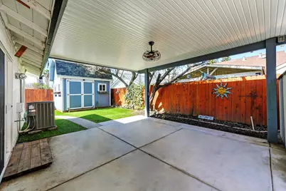 27 Waterfront Court, Sacramento, CA 95831 - Photo 18