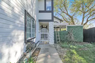 8314 Windwood Way, Elk Grove, CA 95758 - Photo 4