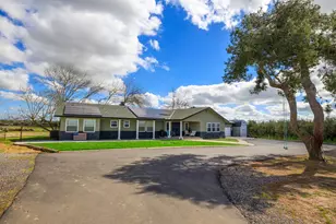 10606 Pioneer Ave, Oakdale, CA 95361 - Photo 2