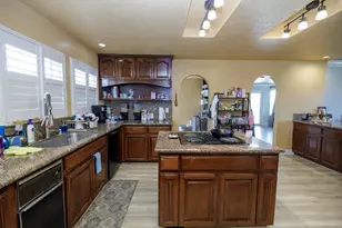 10606 Pioneer Ave, Oakdale, CA 95361 - Photo 34