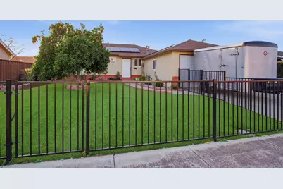 355 Harding Avenue, Manteca, CA 95336 - Photo 1