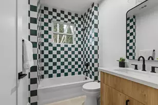 2821 Democracy Alley, Sacramento, CA 95816 - Photo 18