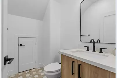 2821 Democracy Alley, Sacramento, CA 95816 - Photo 8