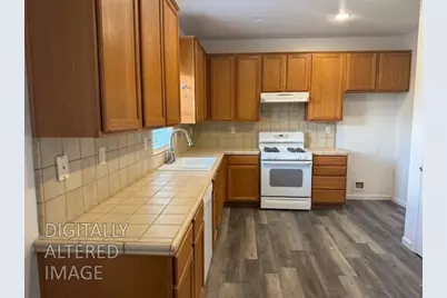 4650 Debralee Way, Sacramento, CA 95838 - Photo 6