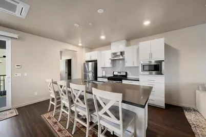 2211 3rd Street, Sacramento, CA 95818 - Photo 12