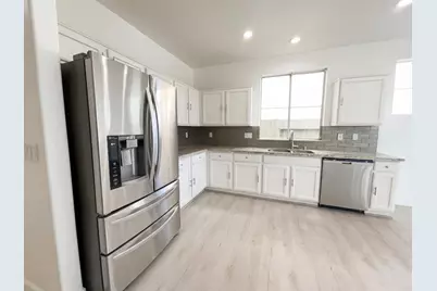 2724 Bertolani Circle, Elk Grove, CA 95758 - Photo 2