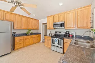 5832 Northgrove Way, Citrus Heights, CA 95610 - Photo 10