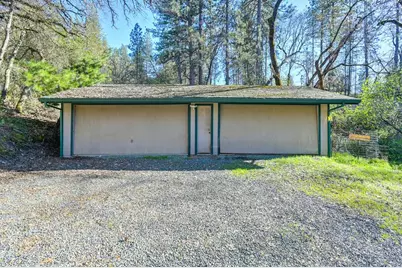 805 Country Road, Meadow Vista, CA 95722 - Photo 18