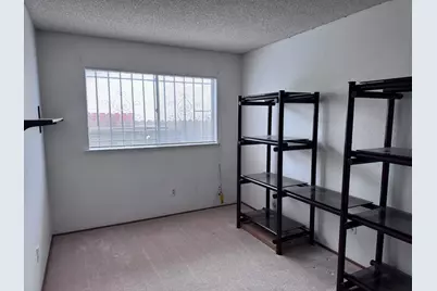 4004 Wyalong Way, Sacramento, CA 95826 - Photo 6