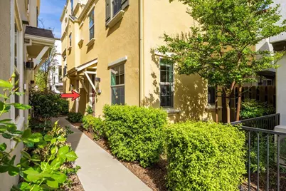 420 Lug Ln #47a, Sacramento, CA 95818 - Photo 2