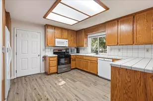 5524 Daisy Dr, Pollock Pines, CA 95726 - Photo 12