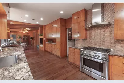 1060 W Monterey Avenue, Stockton, CA 95204 - Photo 26